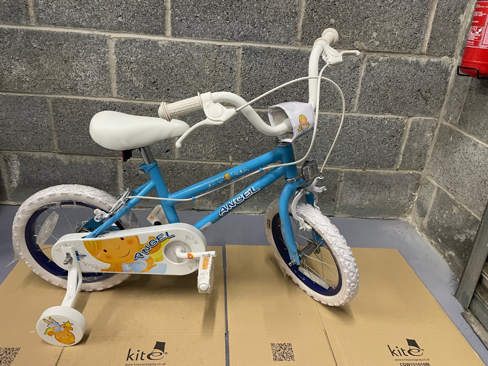 Sonic Blue Girls Bicycle 14inch Angel Bike With Stabilisers Spoked 