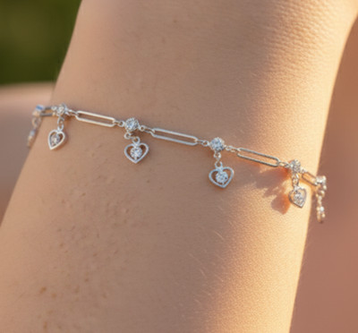 Elegant Heart Charm Chain Bracelet | Silver-Plated Brass Minimalist Bracelet