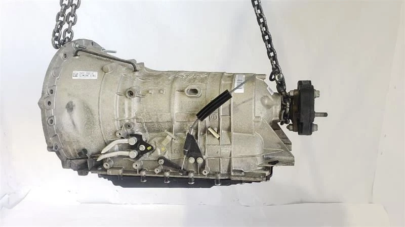 Conjunto de transmisión automático 5,0 L sobrealimentado V8 tracción trasera OEM 2010 Jaguar XKR Foto 2 de 4