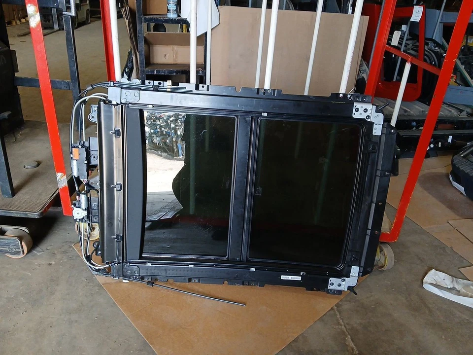 Cristal de techo 84501217 para Chevrolet Blazer 19-25 2962663 Foto 2 de 4