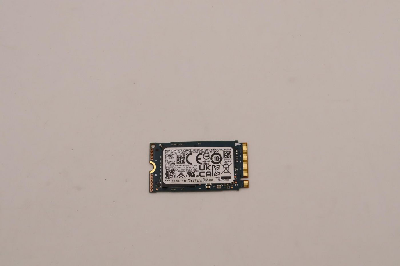 Lenovo 5SS0V26421 M.2 2242 SSD 256GB PCIe 4.0 x4 OPAL Internal Drive