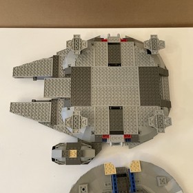 LEGO Star Wars: Millenium Falcon 7190 Near Complete with Manual, No Box READ