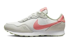 Nike MD Valiant Low White Pink Gaze - CN8558-107
