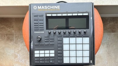 Native Instruments Maschine Mk3 Drum Controller Drum Machine