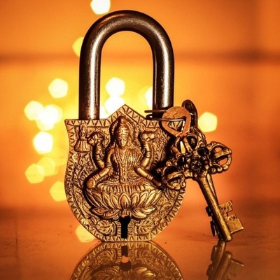 Two Moustaches Laxmi Design Golden Functional Brass Lock with 2 Keys - Golden