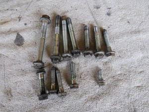 VW Passat 3BG Schrauben Motor an Getriebe 2.0 85 Kw AZM Verbindungsschrauben