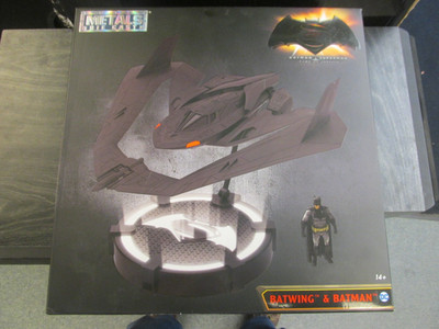 Jada METALS DIE CAST BATWING & BATMAN Batman vs Superman Lit Figure
