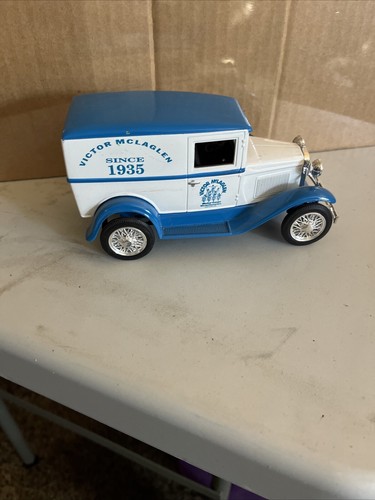 LIBERTY MODEL A DELIVERY SPEC CAST 1:25 SCALE DIE CAST VICTOR MCLAGLEN BANK - Picture 3 of 5