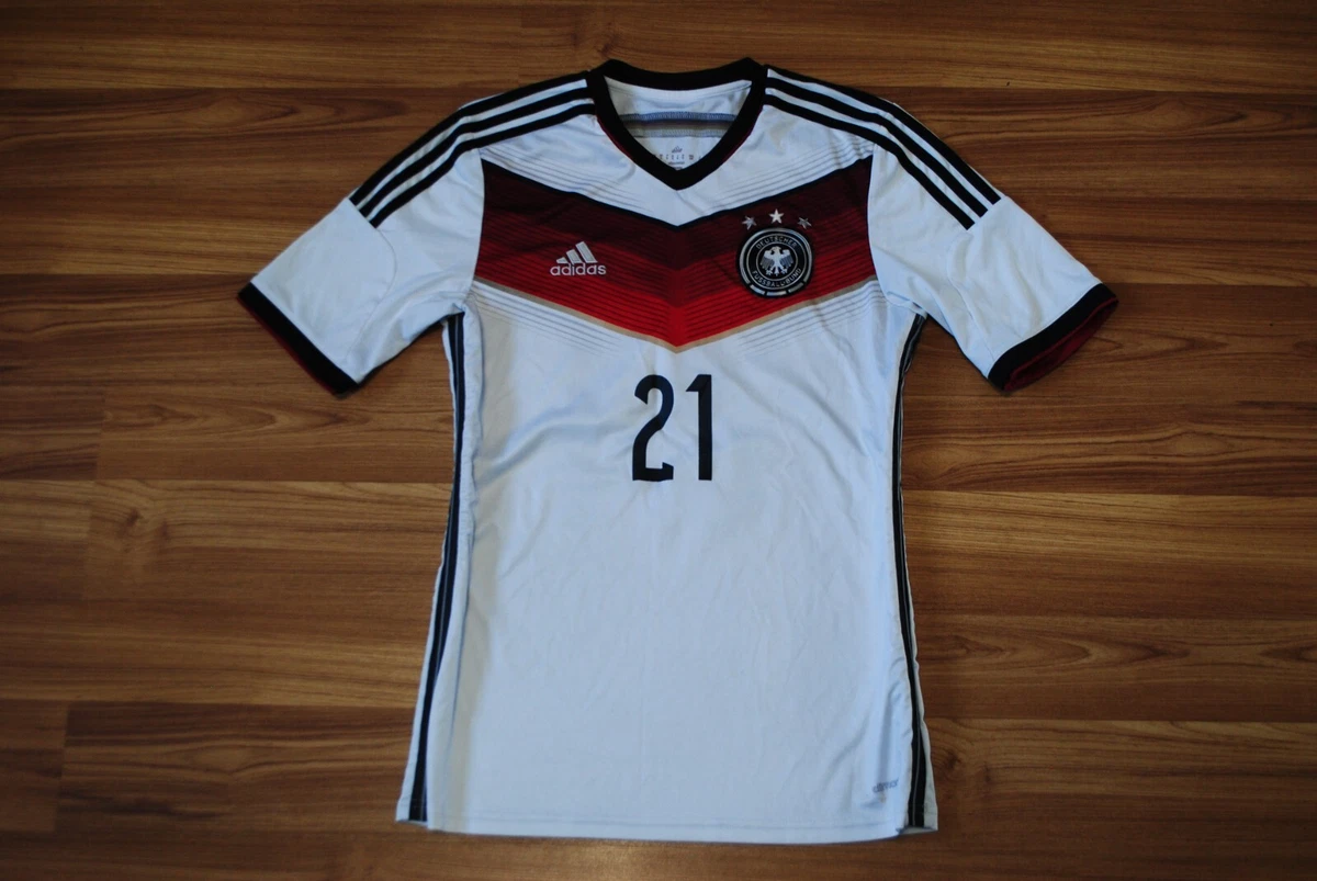 Germany World Cup 2014 away kit  Good soccer players, Football