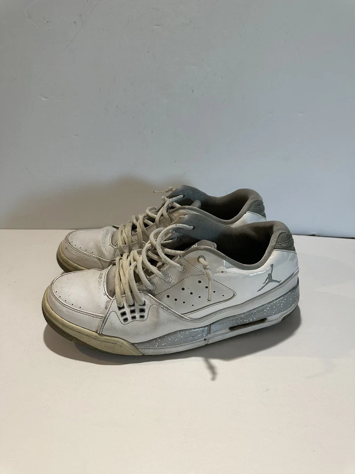 Air Jordan Retro Flight 599929-100 White/gray Shoes Size 11 sneakers RARE color - Image 2 of 4