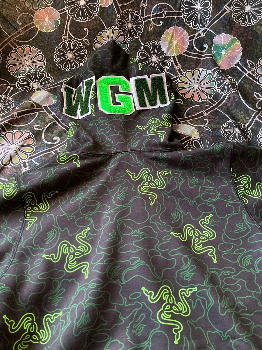 A BATHING APE x Razer NEON CAMO SHARK FULL ZIP HOODIE