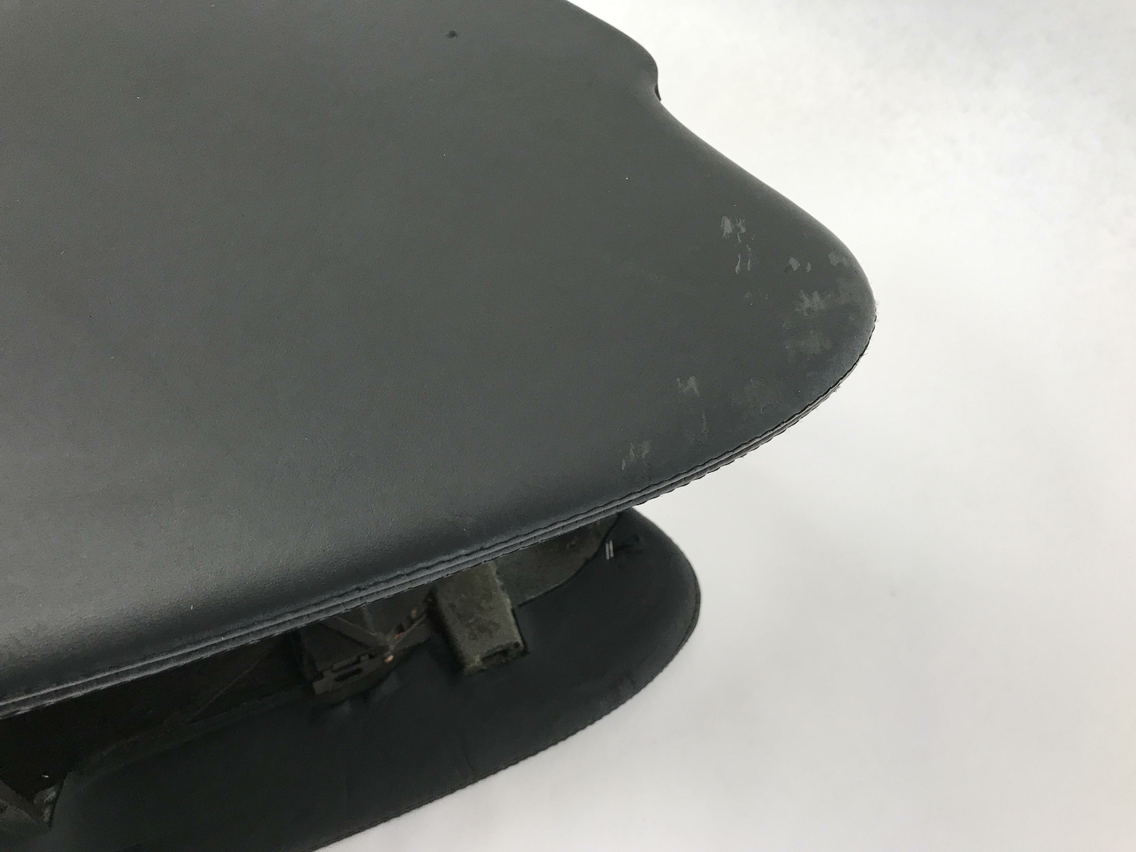 06 07 08 BENTLEY CONTINENTAL FLYING SPUR CENTER CONSOLE ARMREST LOWER 3w0863305c
