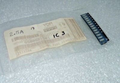 Motorola 6580561D01 Square Fuse Leadless Ree LED 2.5A for Radios LOT OF 13 NEW