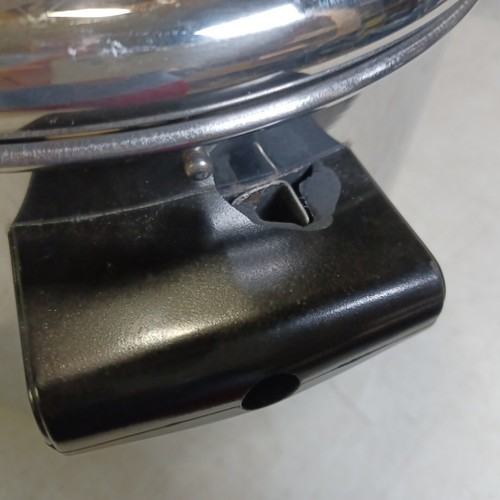 Faberware 8 QT Locking Straining Pot Stainless Steel/Glass Durable Kitchenware - Picture 2 of 10