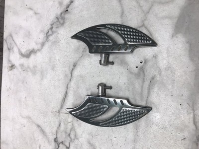 04 Polaris Victory Vegas 92 Front Right Left Foot Pegs Rests 