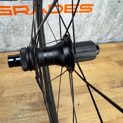 New! Bontrager Aeolus Elite 35 Tubeless Disc Brake Carbon Rear
