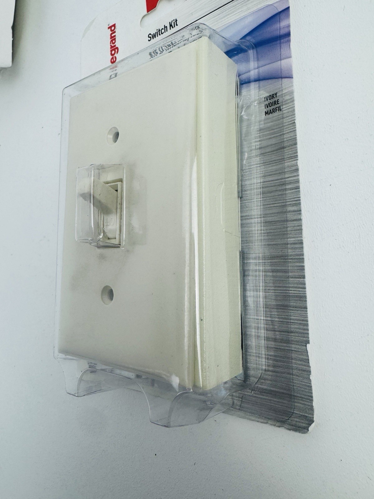 Lot of 5 - Wiremold B2S Weather-Resist Ivory Plastic Rectangle 1-Gang Switch Kit