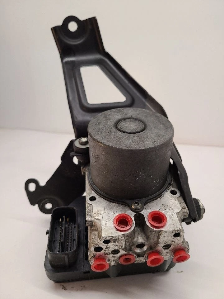 Toyota Sienna 2015-2016 pieza de freno antibloqueo actuador y conjunto de bomba tracción delantera  Foto 2 de 4