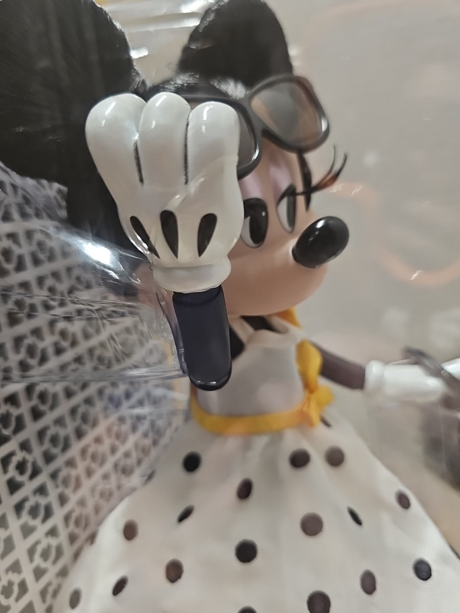 ミニーシグネチャードール Minnie Mouse Signature 2017 Disney 2017 Minnie Mouse Signature Doll Figure Limited Edition
