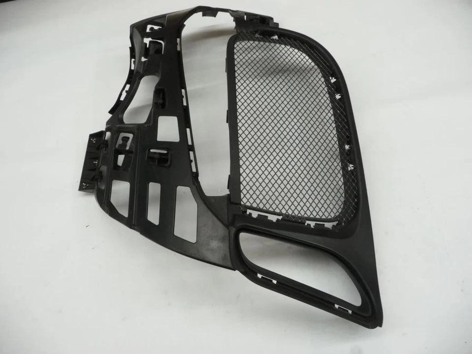 2014-2017 Porsche 911 GT3 Front Bumper Left Guide Retainer 99150556390 OEM A1 - Image 2 of 4