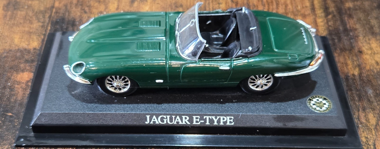 Atlas Editions 1/43 Scale Diecast 4 641 102 - Jaguar E-Type
