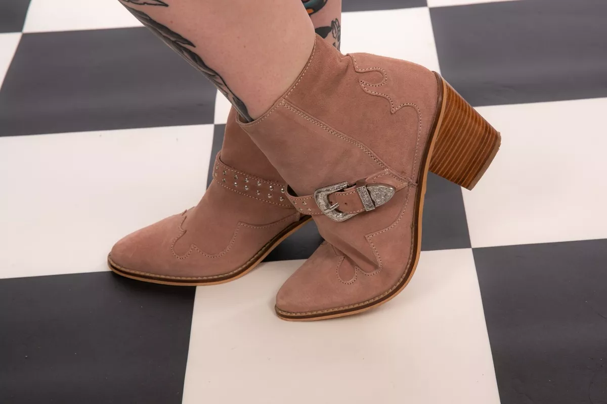Blush cowboy boots discount