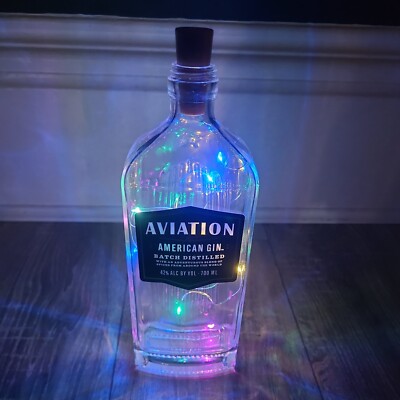 light up Aviation Gin Flasche. batterieleuchten