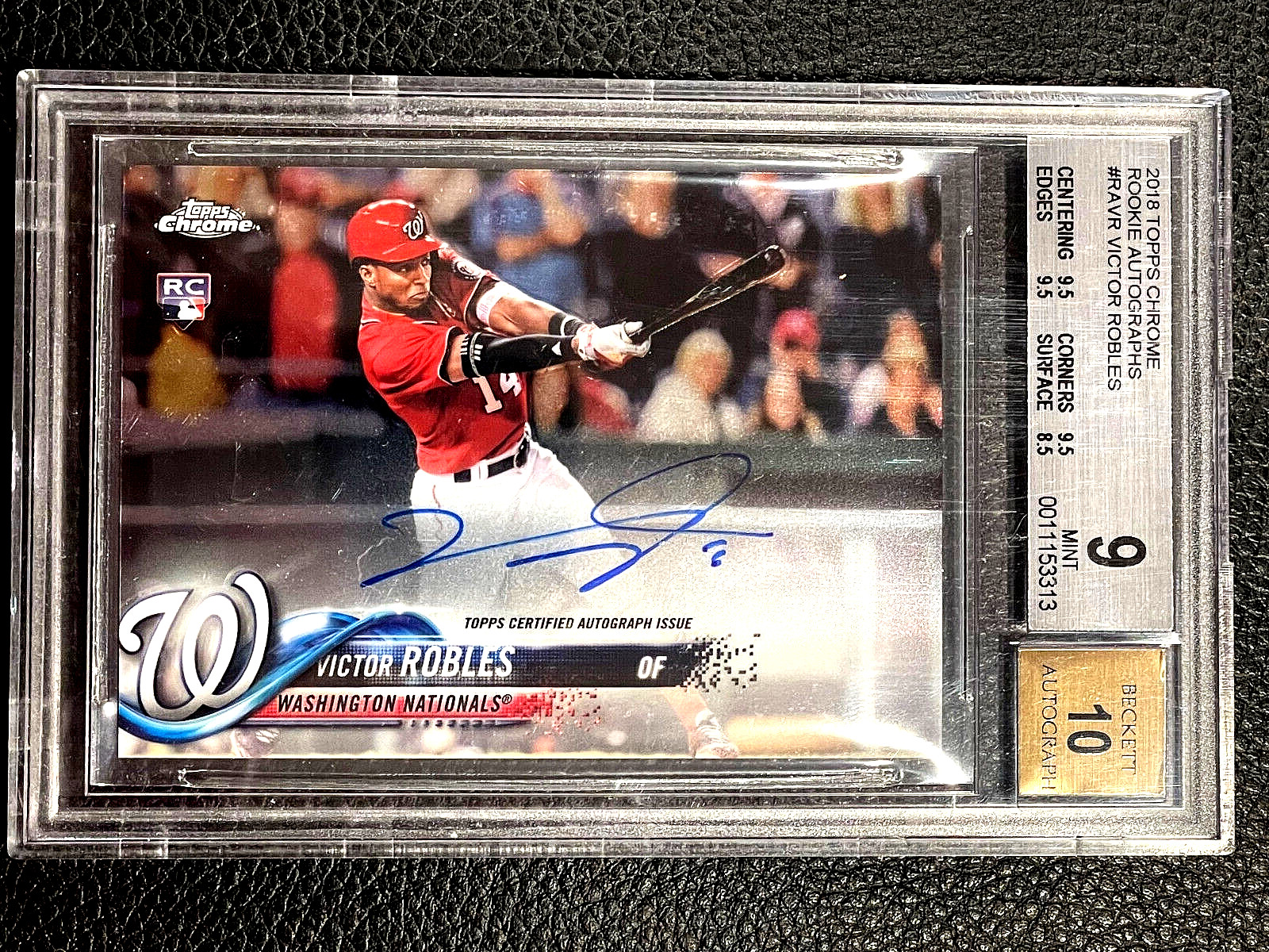Victor Robles RC 2018 Topps Chrome #175 Auto #RA-VR Washington Nationals
