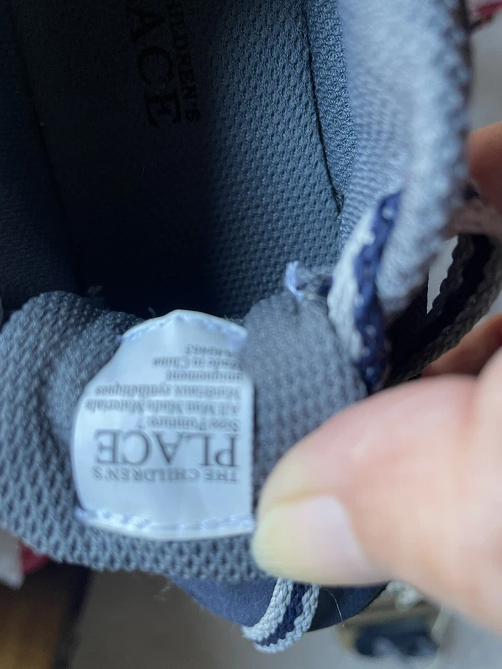 Zapatos para niños pequeños talla 7 y 8 lote es de 2 zapatos niños lugar y desvanecimiento gloria nuevos Foto 4 de 4