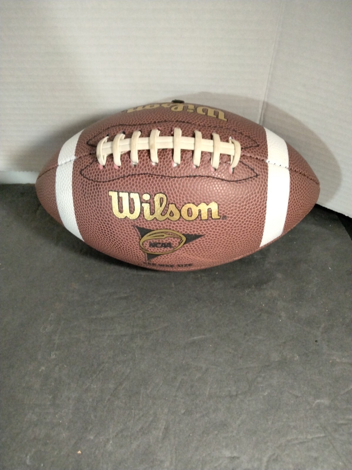Wilson NFL American Football Official TDS Pattern Brown Inflate 79 lbs
