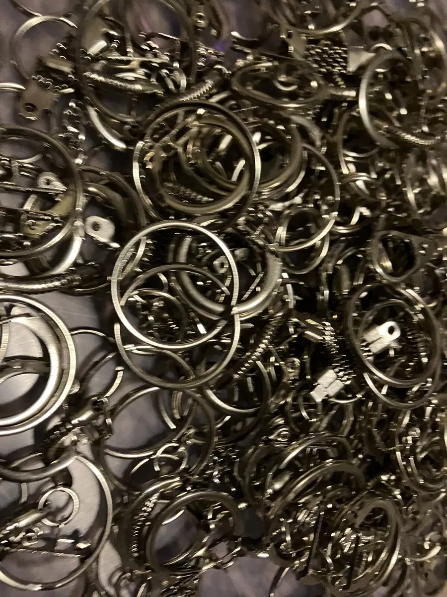 Silver store keyring designs