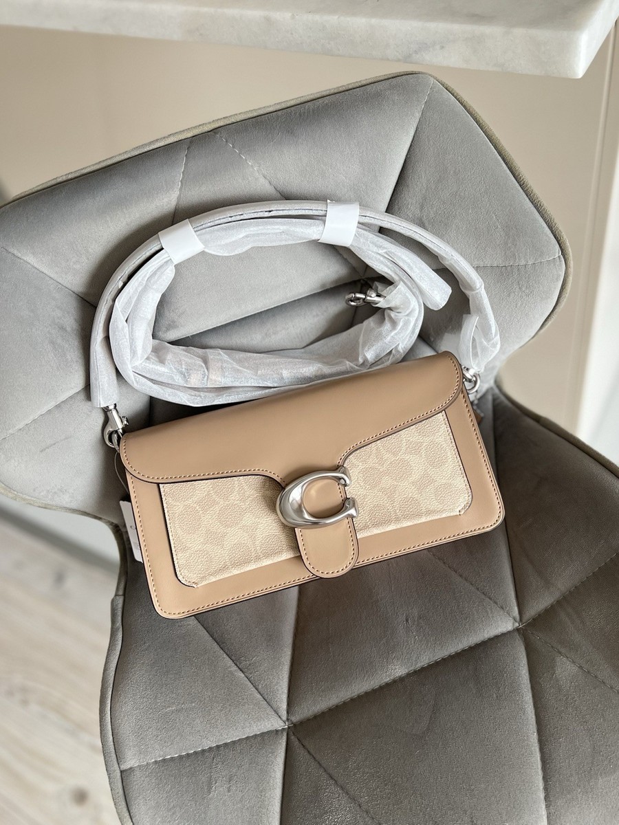 ショルダーバッグ・ポシェット COACH Tabby Shoulder Bag 26 In Signature Canvas CI032 COACH® | Tabby Shoulder Bag 26 In Signature Canvas