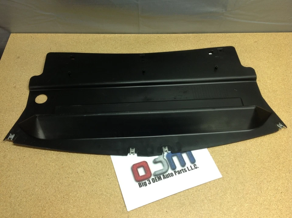 2005-2009 Ford Mustang GT V8 нижний радиатор щиток двигателя крышка 5R3Z-17626-BA - Изображение 2 из 3