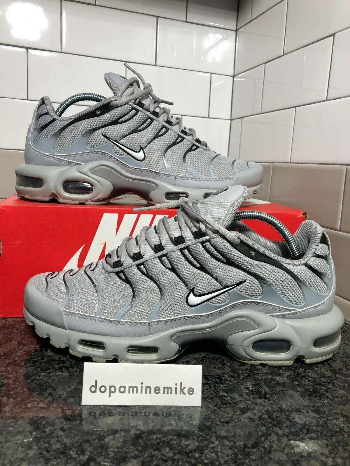 wolf gray air max plus