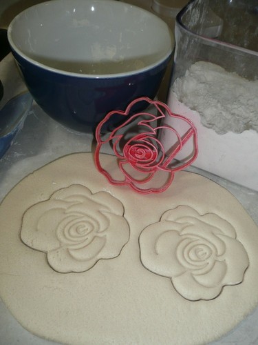 SPRING FLOWERS FLOWER PLANT WITH DETAIL SET OF 4 COOKIE CUTTERS USA PR1591 - 第 3/6 張圖片