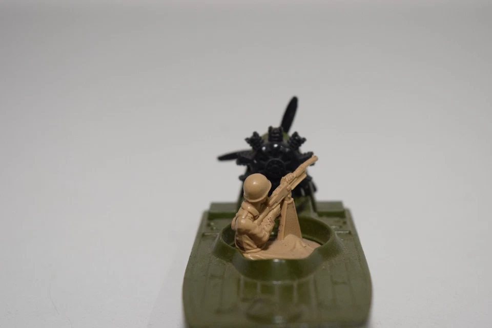 B10 1:64 3 INCH MATCHBOX LESNEY 30 SWAMP RAT BOAT ARMY EXCELLENT CONDITION 2 - Image 4 of 4