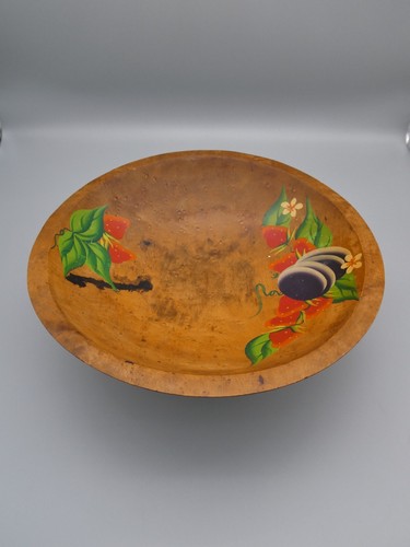 Footed Wooden Dough Fruit Bowl Strawberries Hand Painted Rustic Farm Vintage 12" - Picture 3 of 11