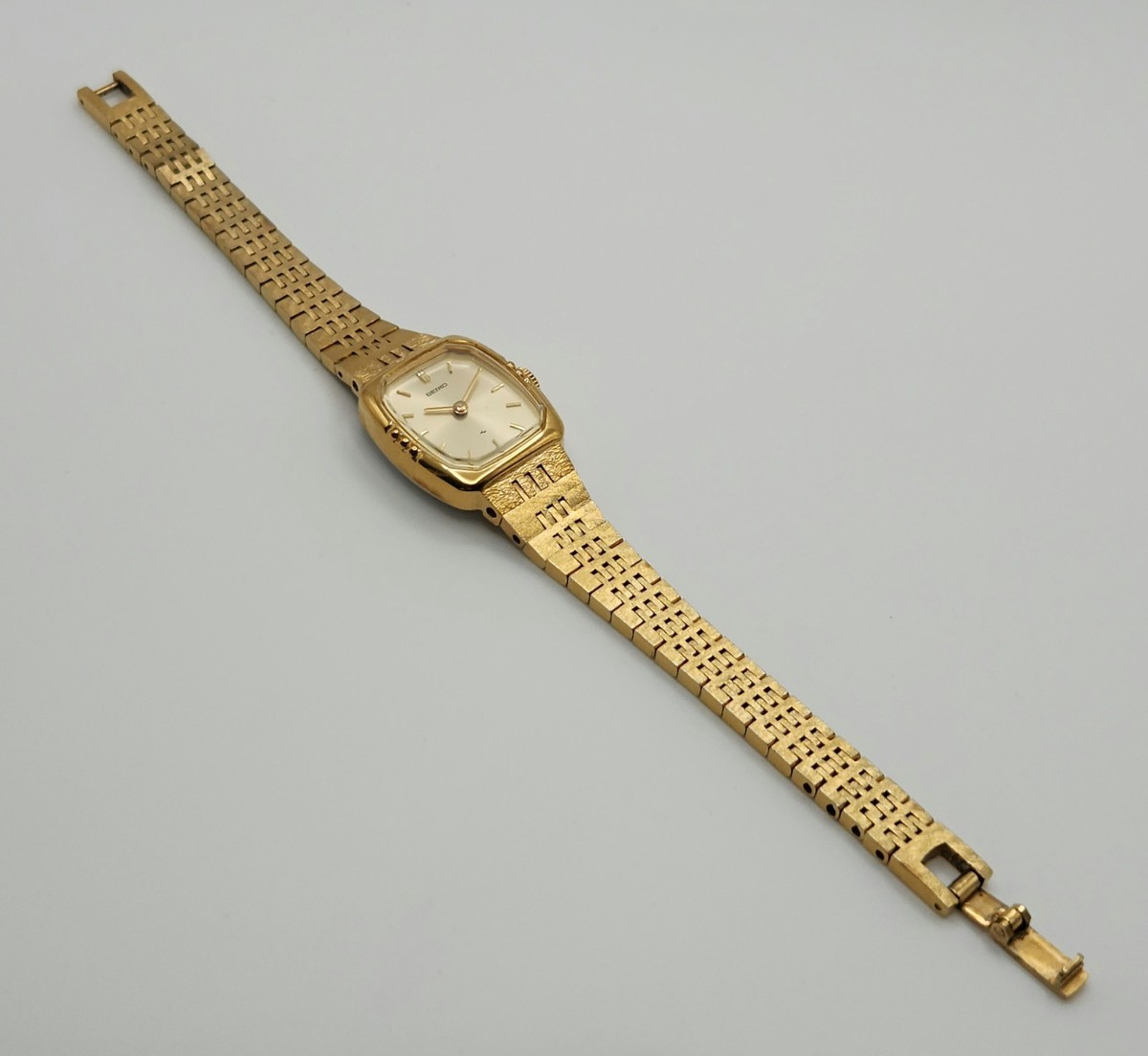 Seiko Ladies Vintage Gold Tone Mechanical Watch 11-5250 | eBay