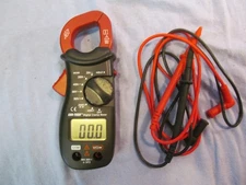 CEN-TECH  DIGITAL CLAMP ON AC AMP VOLTMETER METER WITH NEW BATTERIES