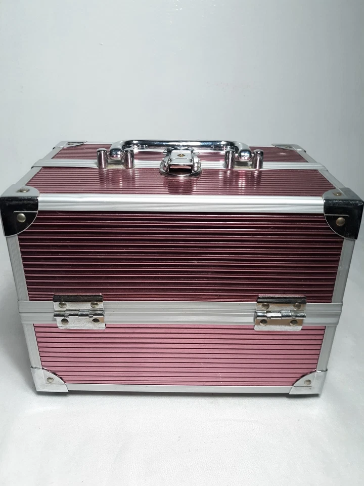 Caboodles Large Metalic Pink Carring Makeup/ Craft Train Case - Image 3 of 4