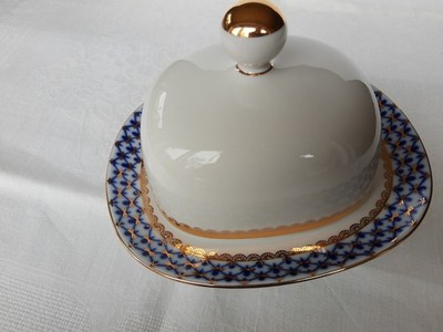 Lomonossov St. Petersburg Kobaldnetz Porzellan Butterdose leicht ovale Form