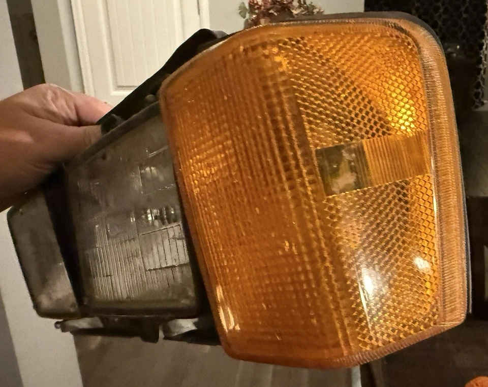 Faros y conjuntos de intermitentes con soportes para VW Scirocco 1982-1988 (juego) Foto 2 de 4