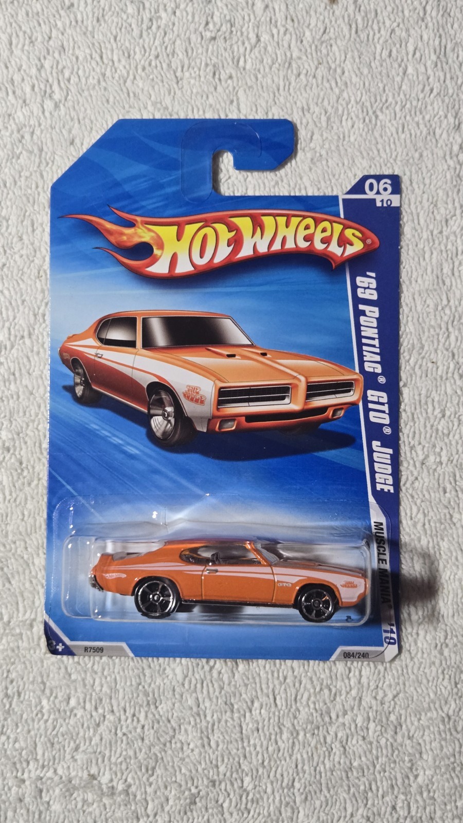 2010 HOT WHEELS MUSCLE MANIA 69 PONTIAC GTO JUDGE 