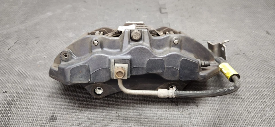 2015-2023 Ford Mustang GT Front 6 Piston BREMBO Brake Calipers OEM - Image 4 of 4