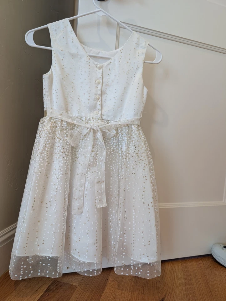 Vestido de noiva feminino marfim e dourado com encolher de pele no tamanho 7 por Jona Michelle - Imagem 4 de 4