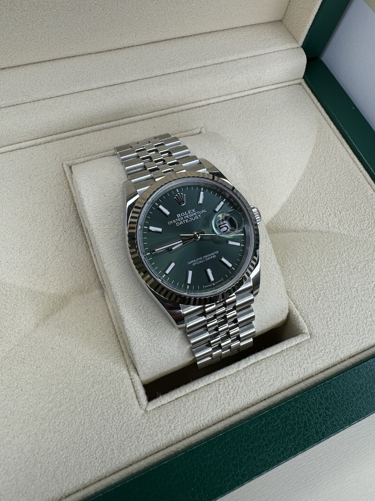 Rolex Datejust 36 126234 2025 Unworn Mint Green Jubilee Fluted Full Set image 6