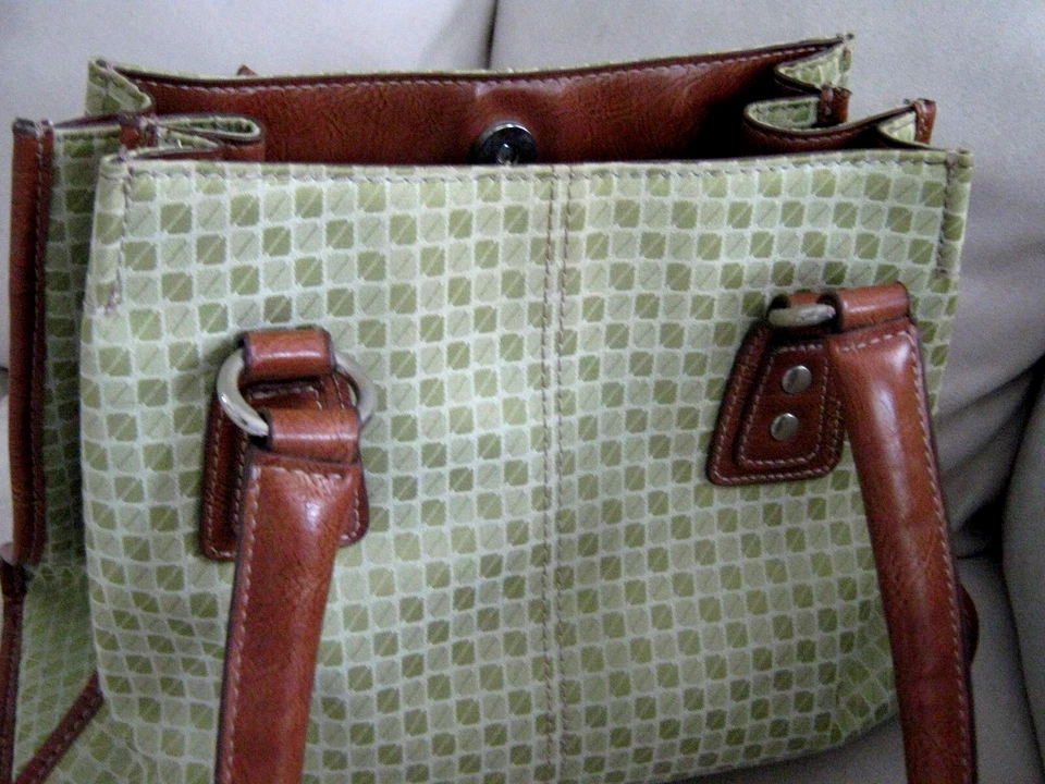 Nine & Co. Monedero Oro Verde Patrón Diamante Bolso de Mano Cuero Marrón Foto 2 de 4