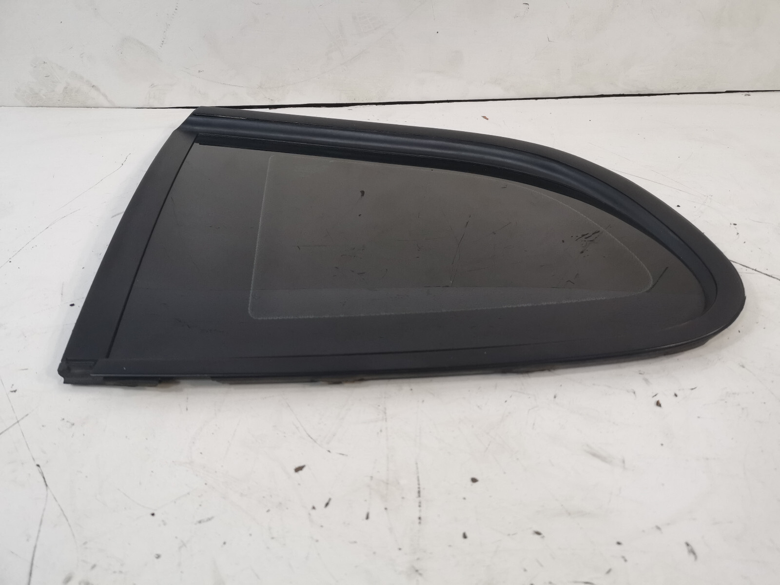 2007-2019 MASERATI GRANTURISMO REAR RIGHT QUARTER GLASS WINDOW BLACK TRIM OEM
