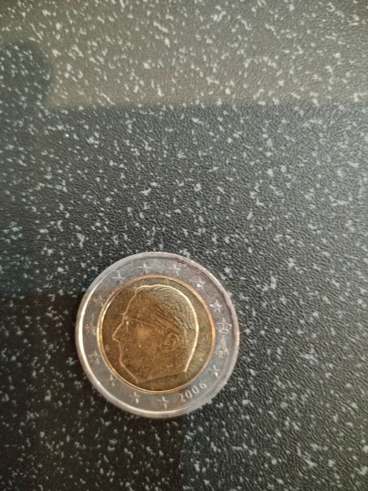 2 euro Belgique 2006 pièce courante - Photo 1/1