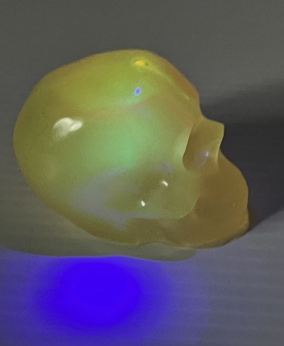 UV Reactive Glowing Resin Skull Yellow/Green 3x1.75x2.125” Handcrafted NEW - Picture 3 of 14
